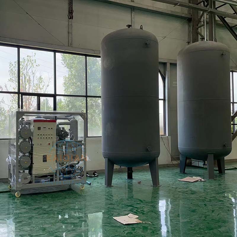變壓器絕緣油雙級(jí)真空濾油機(jī)抵達(dá)客戶(hù)現(xiàn)場(chǎng)！